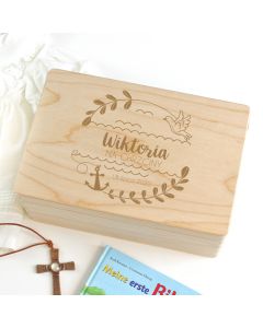 Pudełko wspomnień Symbole chrztu z personalizacją jako prezent na chrzest